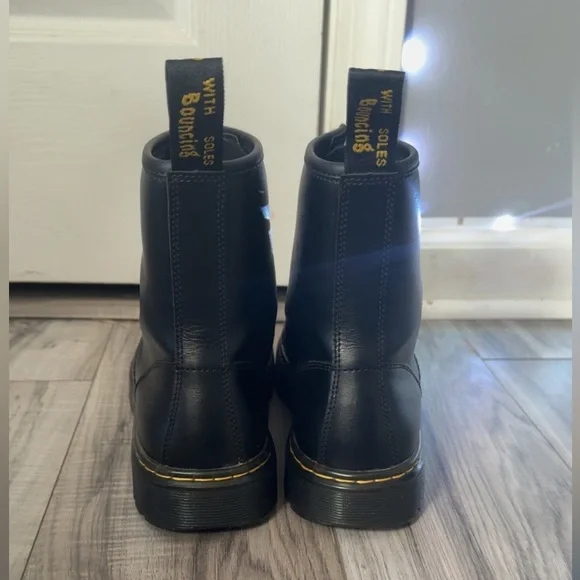 dr. martens combat boots - Picture 3 of 5